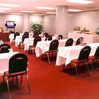 Garfield Suites Hotel Cincinnati Facilities photo